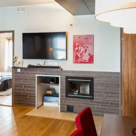 Holiday Suites Orange B 5