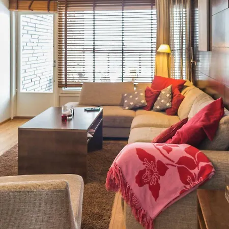 Holiday Suites Orange B 5 *